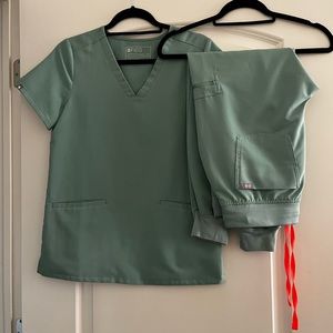 Women’s Jade Figs Scrubs
